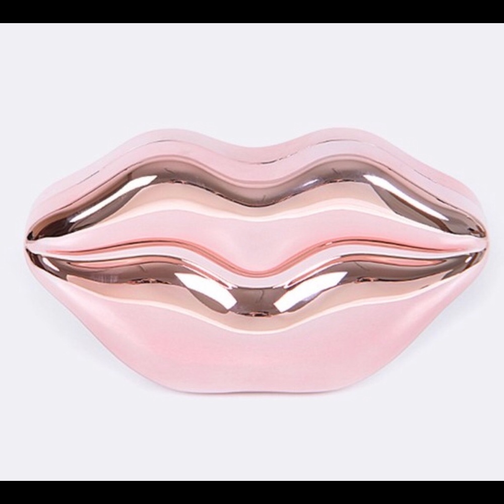 Pucker Up handbag